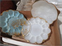 COLLECTION OF VINTAGE EGG TRAYS & SERVING BOWLS