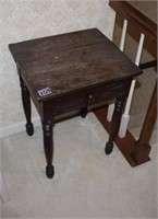 Small Table (single drawer) 17"x20"