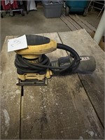 DEWALT PALM SANDER