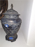 LARGE DISPLAY URN