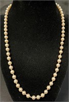 BEAUTIFUL PEARL NECKLACE W 14K GOLD CLASP