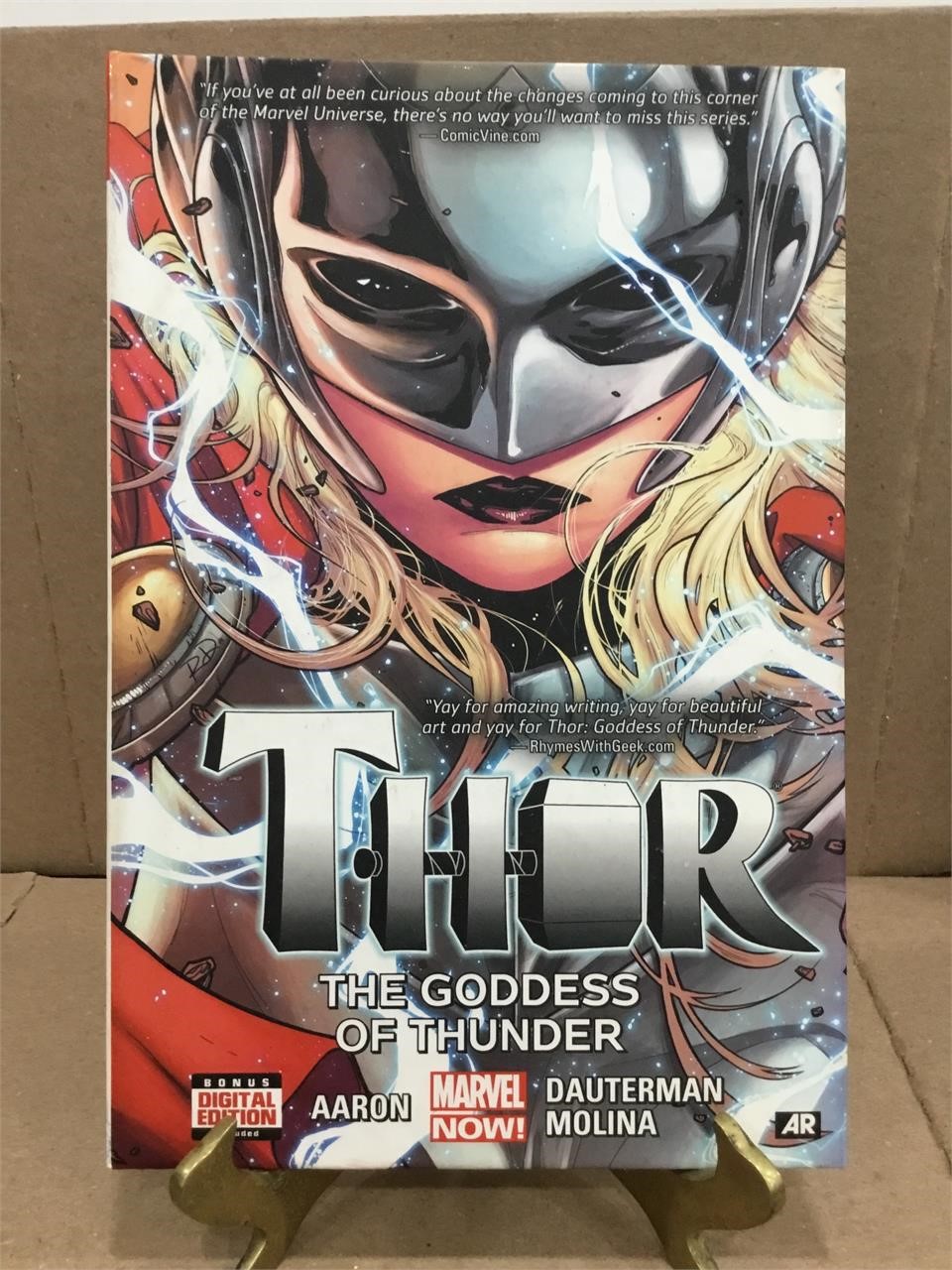 2014 Thor The Goddess of Thunder Comic Book