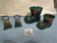 4 PIECES HOLLY & BERRY - 2 BEELS,2 SHOE PLANTERS