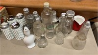 Mixed glass lot - vintage salt and peppers, milk