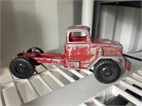 Red Metal Hubley Truck  (Connex 2)