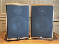 Quality Canton Karat 30 Speakers