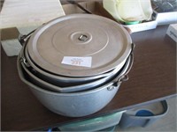 3 Aluminum kettle with lids