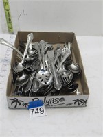 assorted cutlery