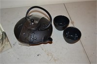 Cast Iron Japanese Teapot Set