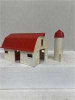 Plastic Ville barn and silo