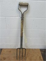 Garden Digging Fork w/ D Style Handle