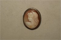 Shell Cameo Brooch/Pendant