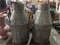 2 metal planters 16in