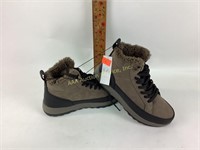 Costco Men's Boots, US Size 9. NEW