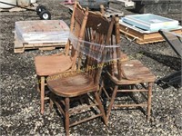 SET OF (4) WOODEN CHAIRS