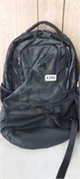BLACK UNDER ARMOUR BACKPACK