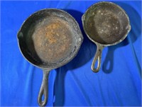 2 Cast Iron Skillets