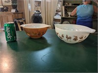 2 VTG Pyrex Early American Mixing Bowls