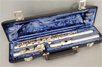 Holton Flute in case