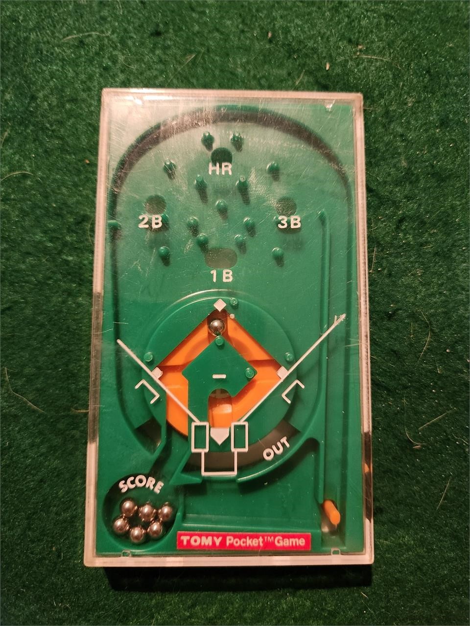 Vtg. 1975 Tomy Pocket Baseball Game