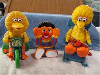 Vintage Sesame Street -2 Big Bird - 1 Ernie - 7"