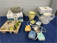 SCENTSY POTS AND WAX