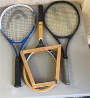 Tennis racket lot