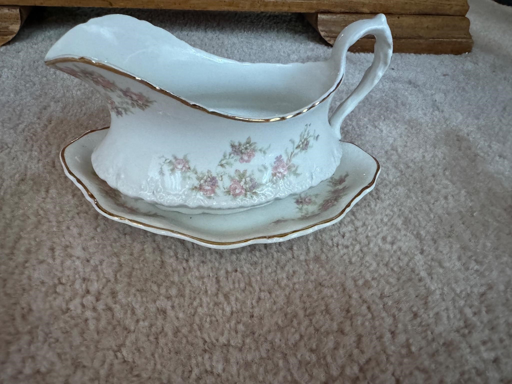 HOMER LAUGHLIN GRAVY BOAT