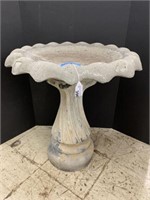 2 PC VINTAGE CONCRETE PEDESTAL BIRDBATH - 25 in x