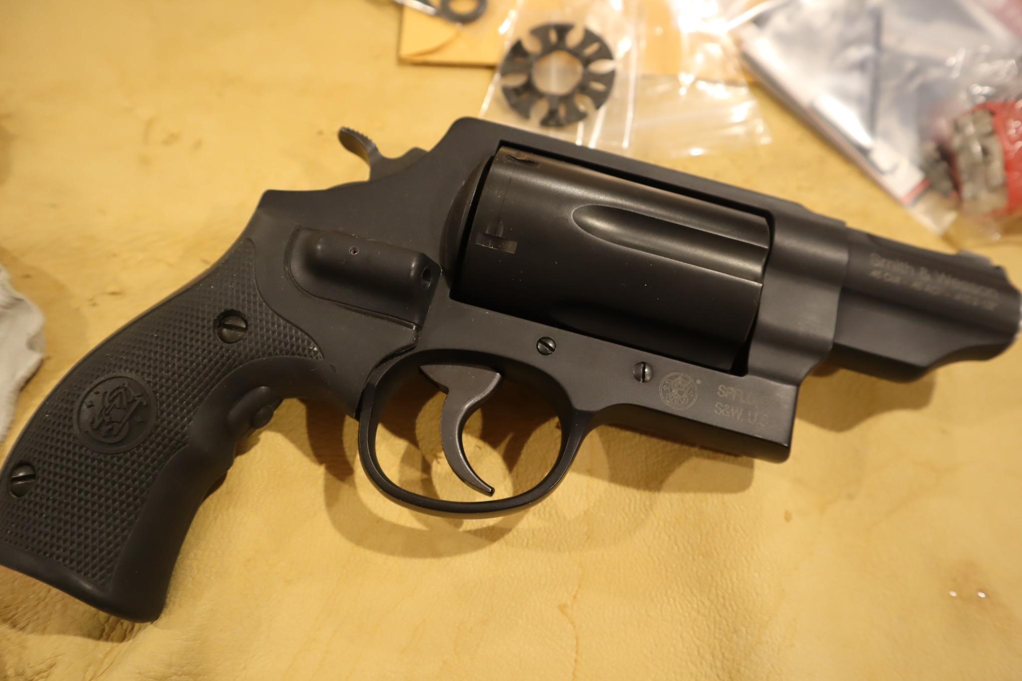 Smith & Wesson Governor, 45 Colt/45 ACP/.410