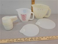 Vintage Tupperware measuring bowls & cups