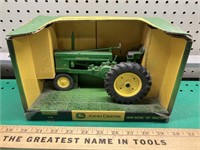 1/16 John Deere 50 tractor nib