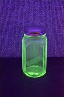 Anchor Hocking Uranium Vaseline Glass Shaker