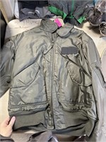 MILITARY FLIGHT CREW JACKET SZ LARGE