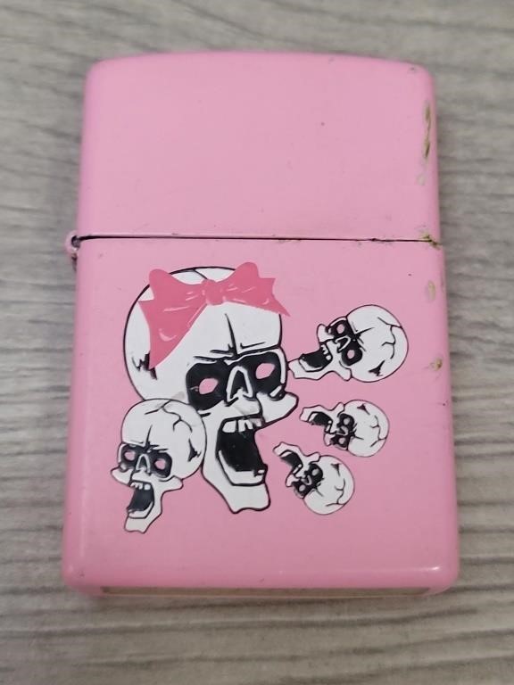 Zippo Pink Skulls Retired J 04