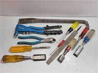 Hand Chisels, Crow Bar, Snips & More