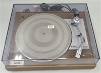 Yamaha Turntable YP-211