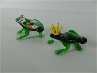 2 Glass Frogs
