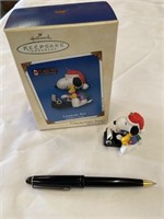 2002 Hallmark Snoopy Literacy Ace