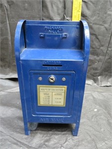 Vintage Metal Mailbox Bank 9"