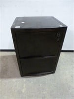 Filing Cabinet with Key 19.5" x 18" x 27.5"