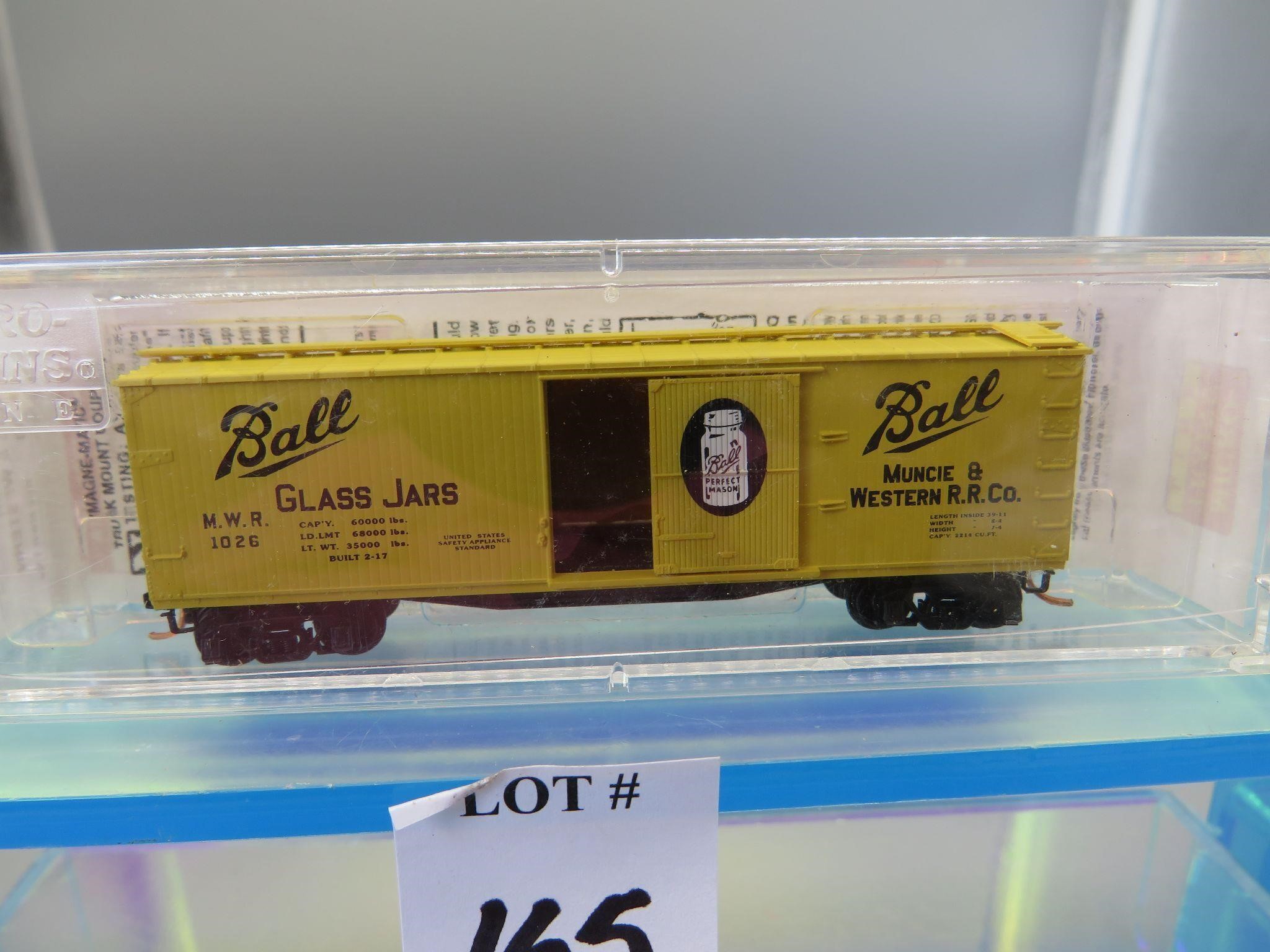 N Micro Trains Box Car Muncie & Western 042-00-030