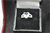White sapphire heart ring