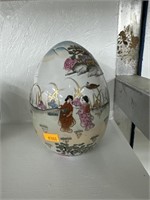 Vintage porcelain Nippon Egg 6 1/2in T