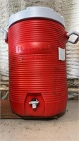 Rubbermaid water container