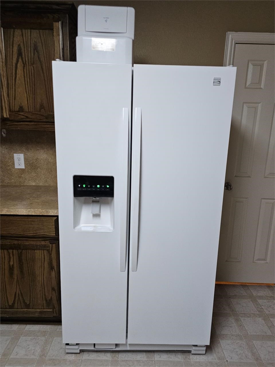 Kenmore Coldspot side by side refrigerator