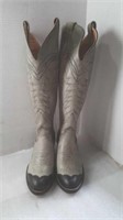 Size 5 B cowboy boots