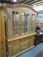 SOLID PINE 2PC LIGHTED CHINA HUTCH 5DO/4 DR