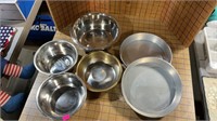 Metal dog bowls 4 pc lot & 2 pie pans