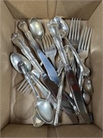 Sterling silver flatware, 388 grams per Sunrise